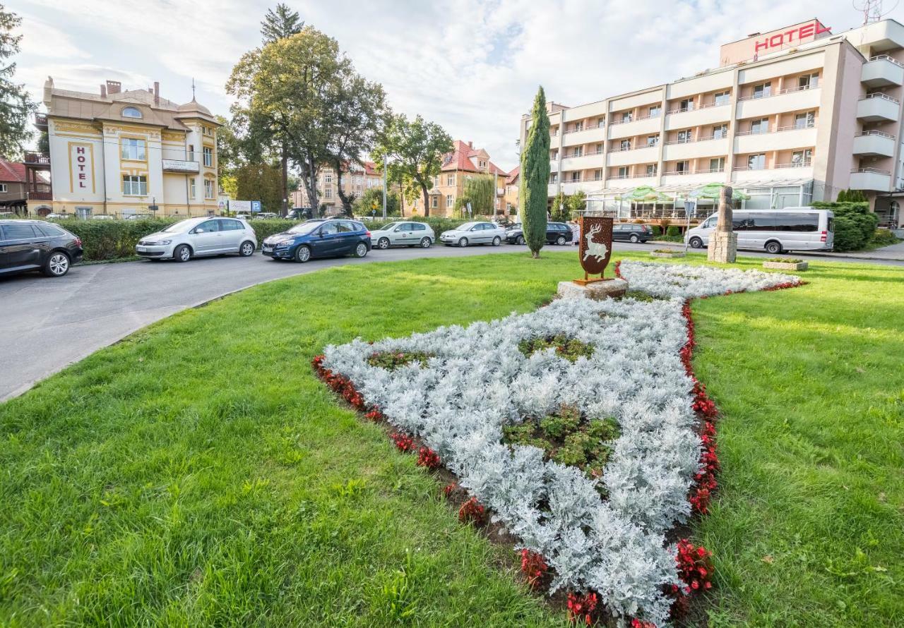 Hotel Bella Еленя-Гура Экстерьер фото